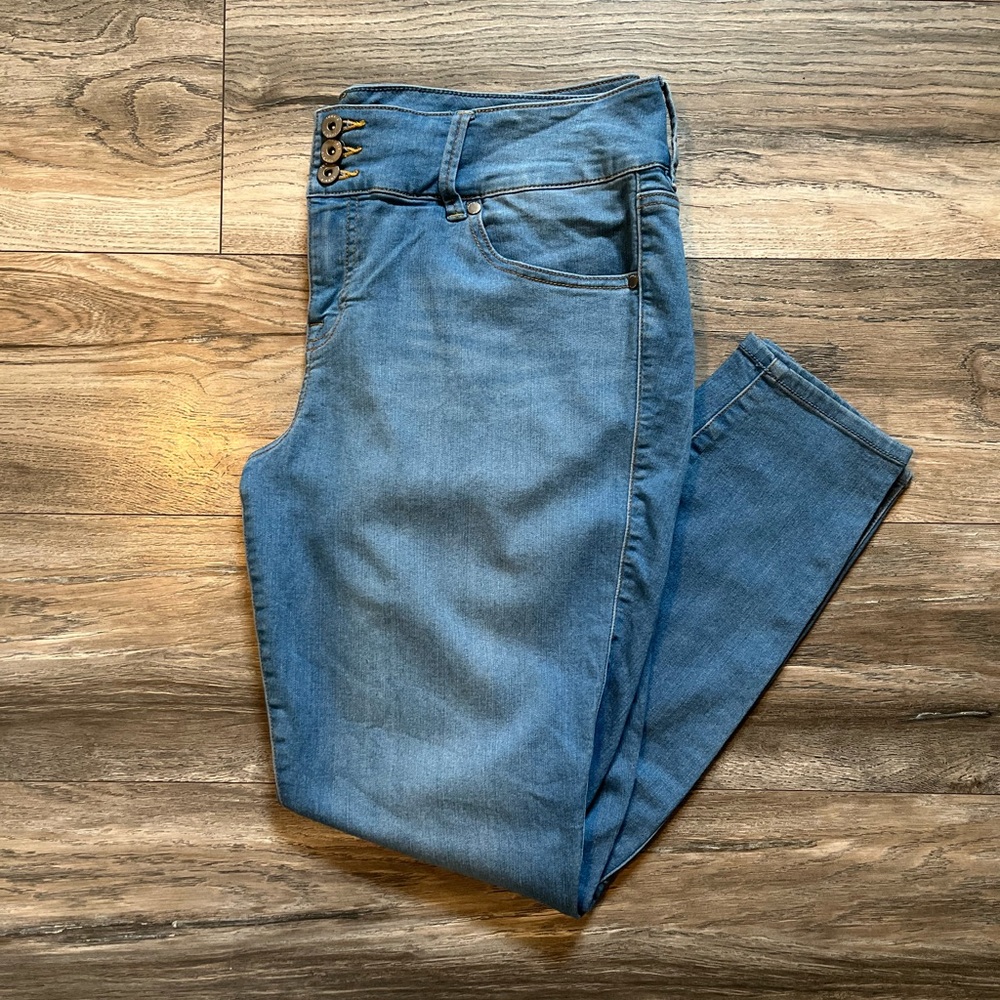 TORRID Denim Jeggings / Light Blue Triple Button